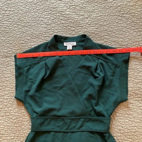 🎉 3/$15 Green Monteau Capsleeve Dress S - Picture 8 of 9
